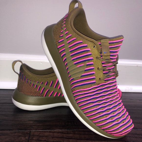 NIKE FLYKNIT ROSHE TWO - Picture 5 of 9